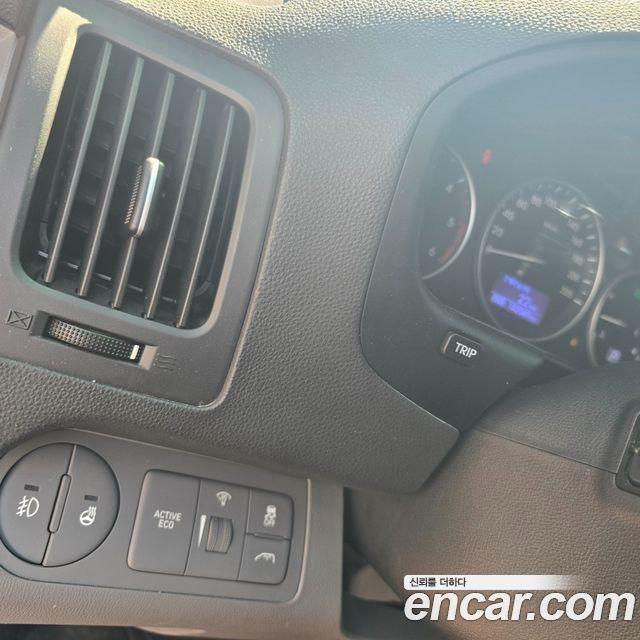 Hyundai Grand Starex Van 5-Seater Modern 2021 — фото 21
