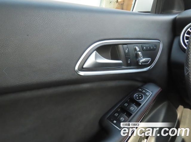 Mercedes-Benz CLA-Class (C117) CLA220 AMG Line 2018 — фото 16