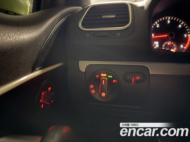 Volkswagen Scirocco 2.0 TDI R-Line 2012 — фото 16