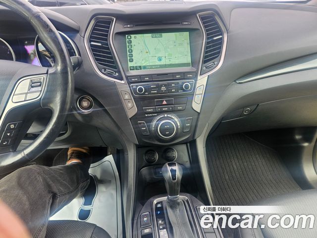 Hyundai Santa Fe (DM) Diesel(e-VGT) 2.2 2WD Exclusive Special 2015 — фото 23
