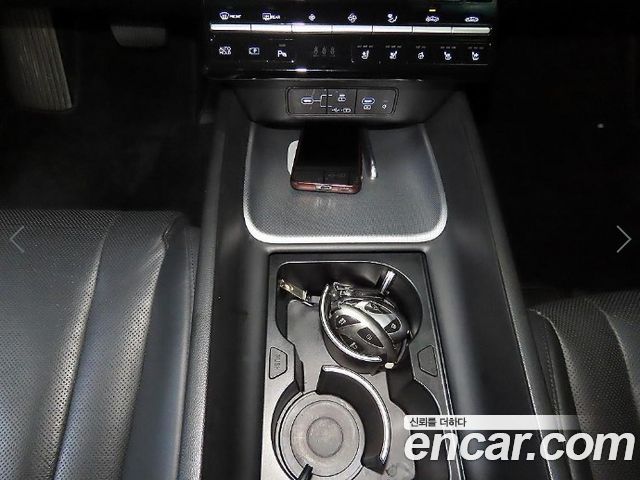 Hyundai Grandeur (GN7) 3,5 Gasoline 4WD Exclusive 2023 — фото 16