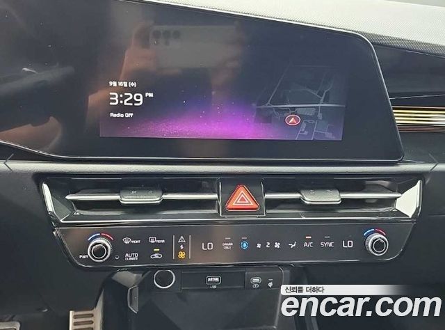Kia Niro Signature 2022 — фото 10