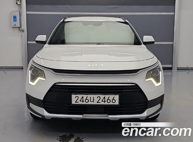 Kia Niro Prestige 2022 — фото 2