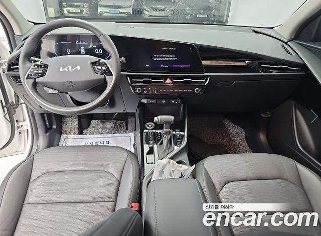 Kia Niro Prestige 2022 — фото 7