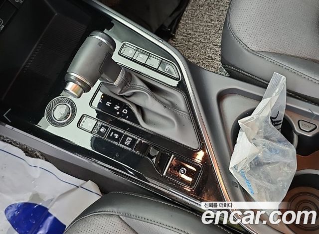 Kia Niro Prestige 2022 — фото 8