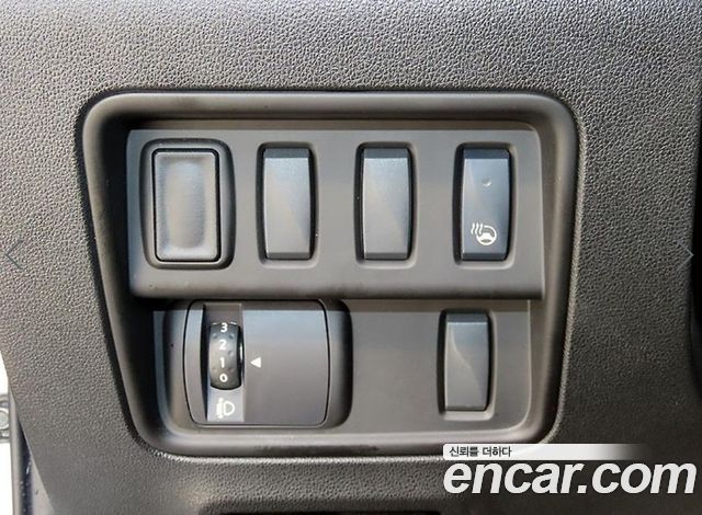 Renault Korea QM6 2.0 GDe LE Signature 2WD 2023 — фото 16