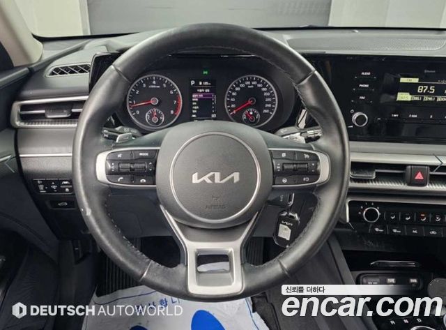 Kia K5 (III) 2.0 Trendy 2023 — фото 17
