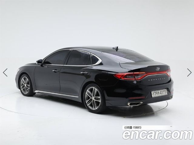 Hyundai Grandeur (IG) 2.2 Diesel Premium Special 2017 — фото 4