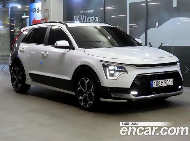 Kia Niro Signature 2022 — фото 1