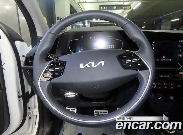 Kia Niro Signature 2022 — фото 8