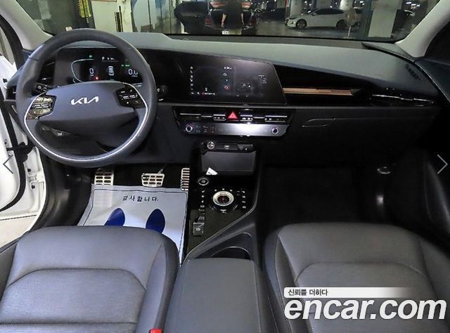 Kia Niro Signature 2022 — фото 10