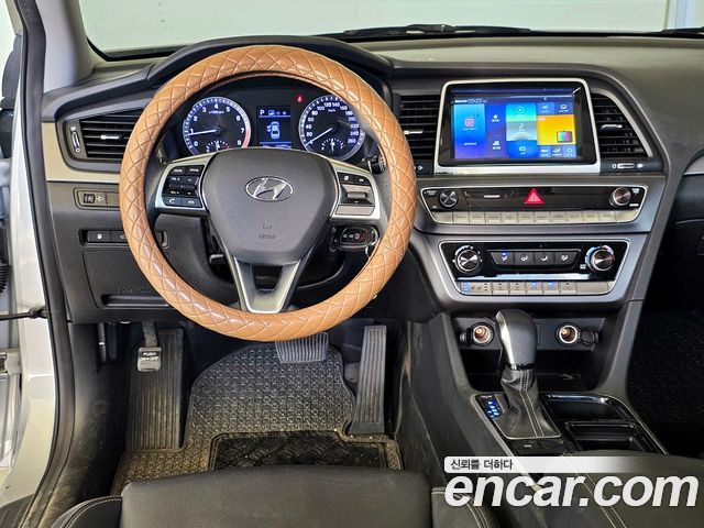 Hyundai Sonata New Rise LPI Taxi Style 2020 — фото 16