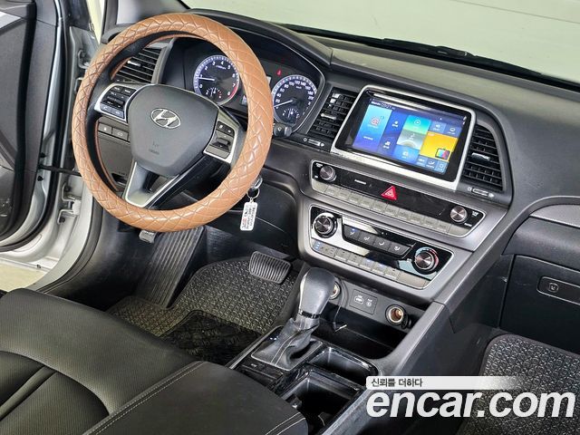 Hyundai Sonata New Rise LPI Taxi Style 2020 — фото 18