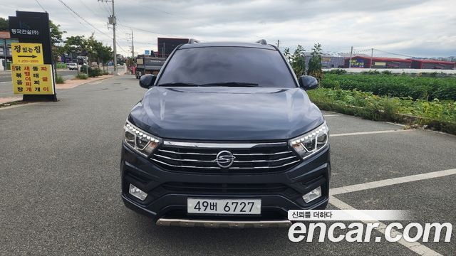 KG Mobility (SsangYong) Korando Turismo 4WD TX 9-seater