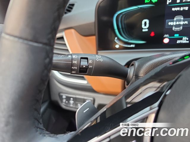 Kia Seltos Gasoline 2.0 2WD Signature 2023 — фото 29