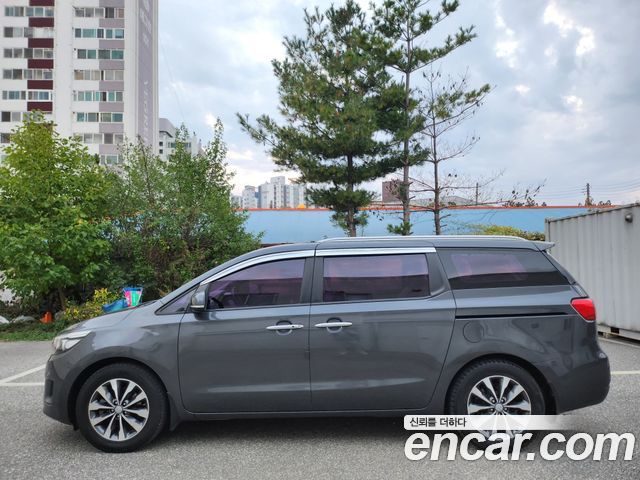 Kia Carnival 9-seater Prestige 2016 — фото 5