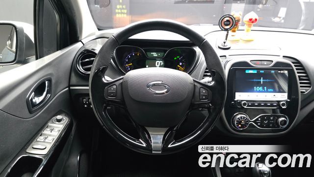 Renault Korea QM3 RE 2016 — фото 13