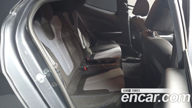 Hyundai Veloster (JS) 1.4 Turbo Modern 2018 — фото 11