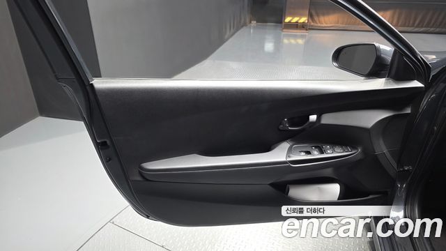 Hyundai Veloster (JS) 1.4 Turbo Modern 2018 — фото 24
