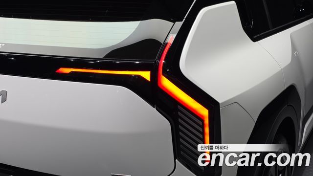 Kia EV3 Long Range 2WD GT Line 2025 — фото 23