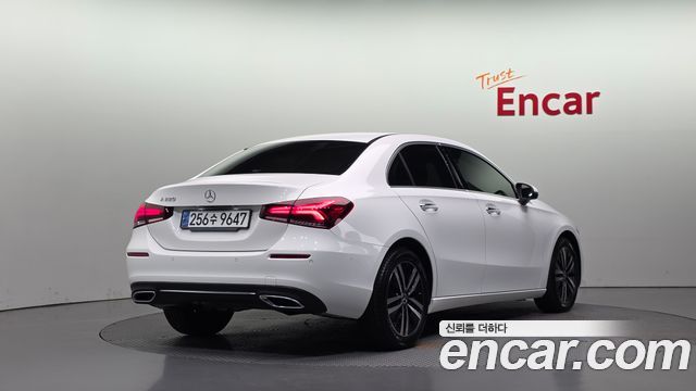 Mercedes-Benz A-Class (W177) A220 Sedan 2021 — фото 2
