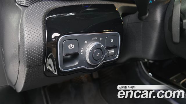 Mercedes-Benz A-Class (W177) A220 Sedan 2021 — фото 12