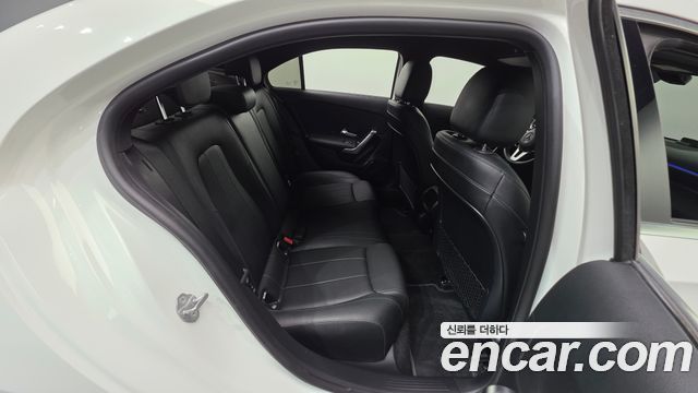 Mercedes-Benz A-Class (W177) A220 Sedan 2021 — фото 19