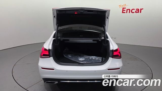 Mercedes-Benz A-Class (W177) A220 Sedan 2021 — фото 20