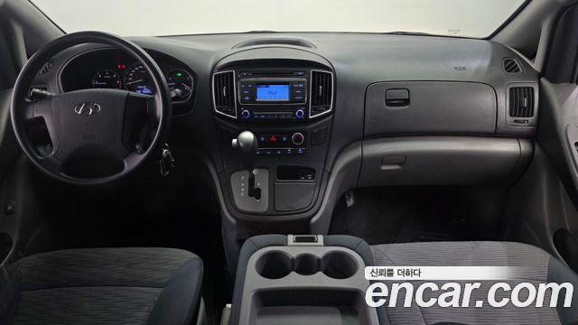 Hyundai Grand Starex 3-Seater VAN Smart Stardard 2017 — фото 7
