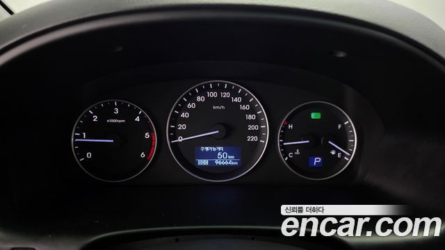 Hyundai Grand Starex 3-Seater VAN Smart Stardard 2017 — фото 8