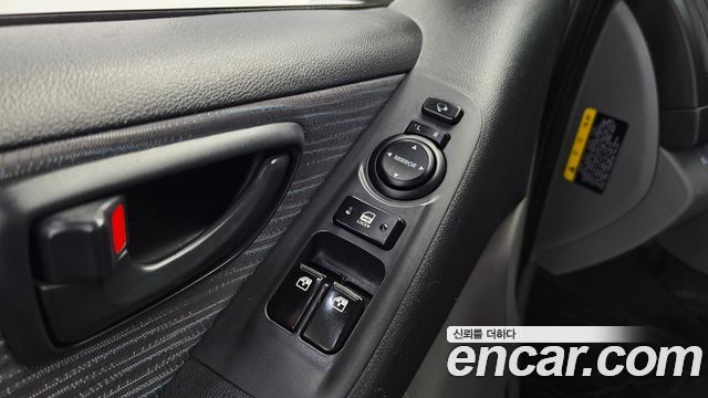 Hyundai Grand Starex 3-Seater VAN Smart Stardard 2017 — фото 16