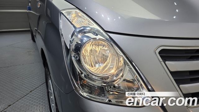 Hyundai Grand Starex 3-Seater VAN Smart Stardard 2017 — фото 22