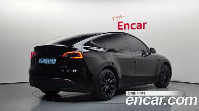 Tesla Model Y Long Range AWD 2021 — фото 2