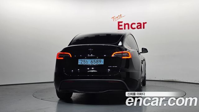 Tesla Model Y Long Range AWD 2021 — фото 4