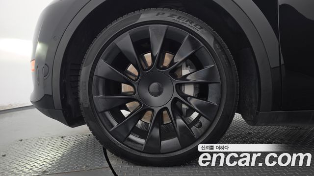 Tesla Model Y Long Range AWD 2021 — фото 5