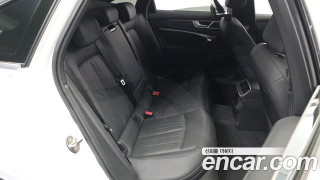 Audi A6 (C8) 45 TFSI Premium 2022 — фото 12