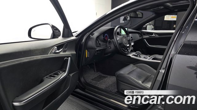 Kia Stinger 2.2 Diesel AWD Platinum 2019 — фото 10