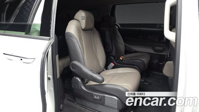 Kia Carnival (IV) Gasoline 9-Seater Signature 2024 — фото 12
