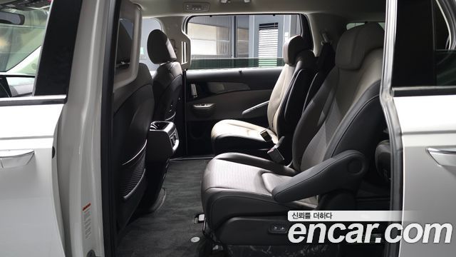 Kia Carnival (IV) Gasoline 9-Seater Signature 2024 — фото 26