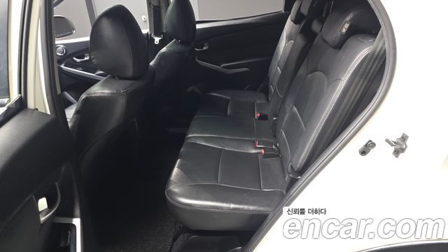 KG Mobility (SsangYong) Korando C 2.0 RX 2WD DLX 2015 — фото 11