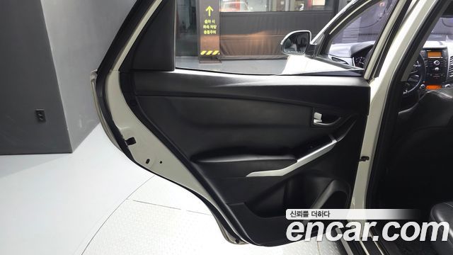 KG Mobility (SsangYong) Korando C 2.0 RX 2WD DLX 2015 — фото 25