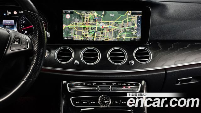 Mercedes-Benz E-Class (W213) E200 Avantgarde 2017 — фото 14