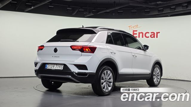 Volkswagen T-Roc 2.0 TDI Premium 2022 — фото 2