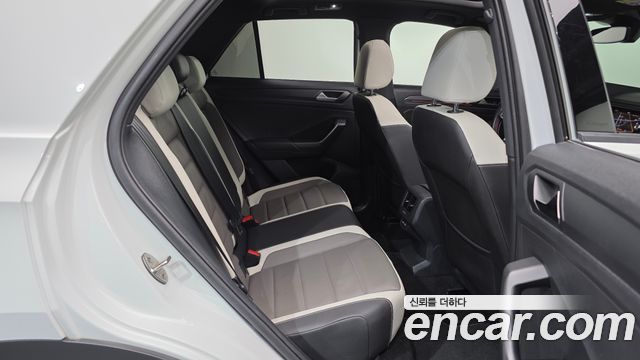 Volkswagen T-Roc 2.0 TDI Premium 2022 — фото 12
