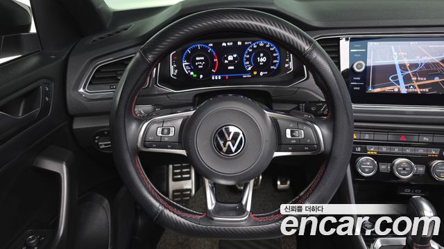 Volkswagen T-Roc 2.0 TDI Premium 2022 — фото 13