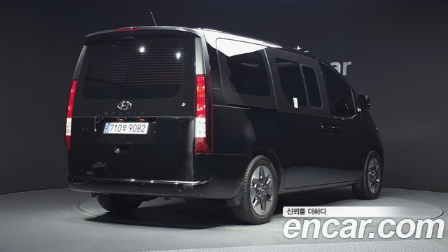 Hyundai Staria L3.5 Tourer 11-Seater Modern 2022 — фото 2