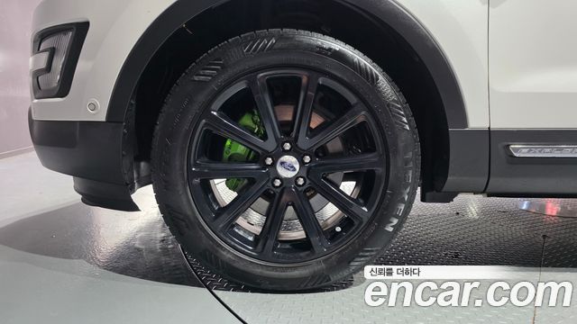 Ford Explorer 2.3 Limited 4WD 5th 2016 — фото 5