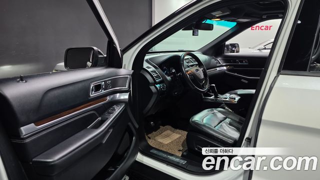 Ford Explorer 2.3 Limited 4WD 5th 2016 — фото 10