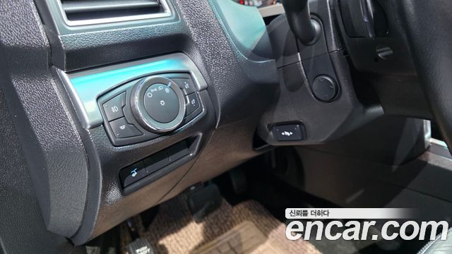 Ford Explorer 2.3 Limited 4WD 5th 2016 — фото 12