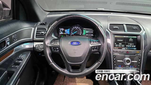 Ford Explorer 2.3 Limited 4WD 5th 2016 — фото 13